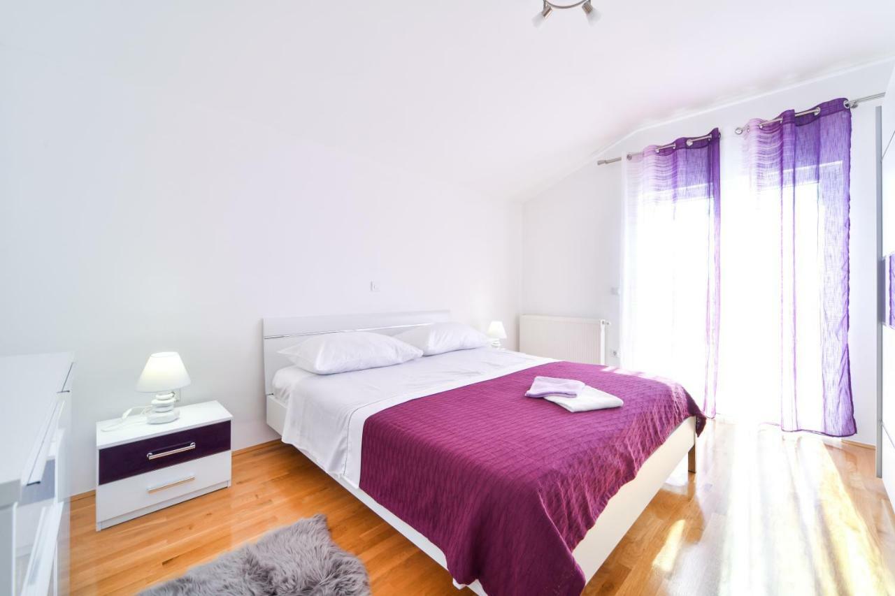 Apartman Novokmet-Crno Eksteriør billede