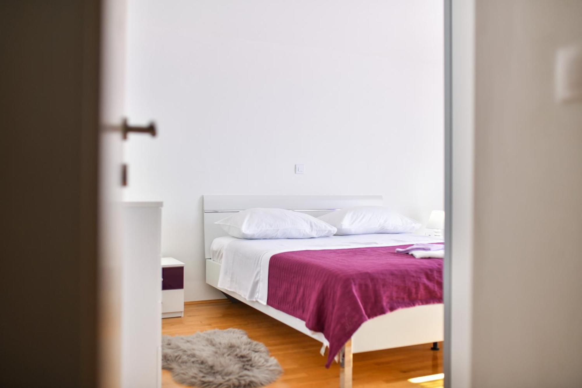 Apartman Novokmet-Crno Eksteriør billede
